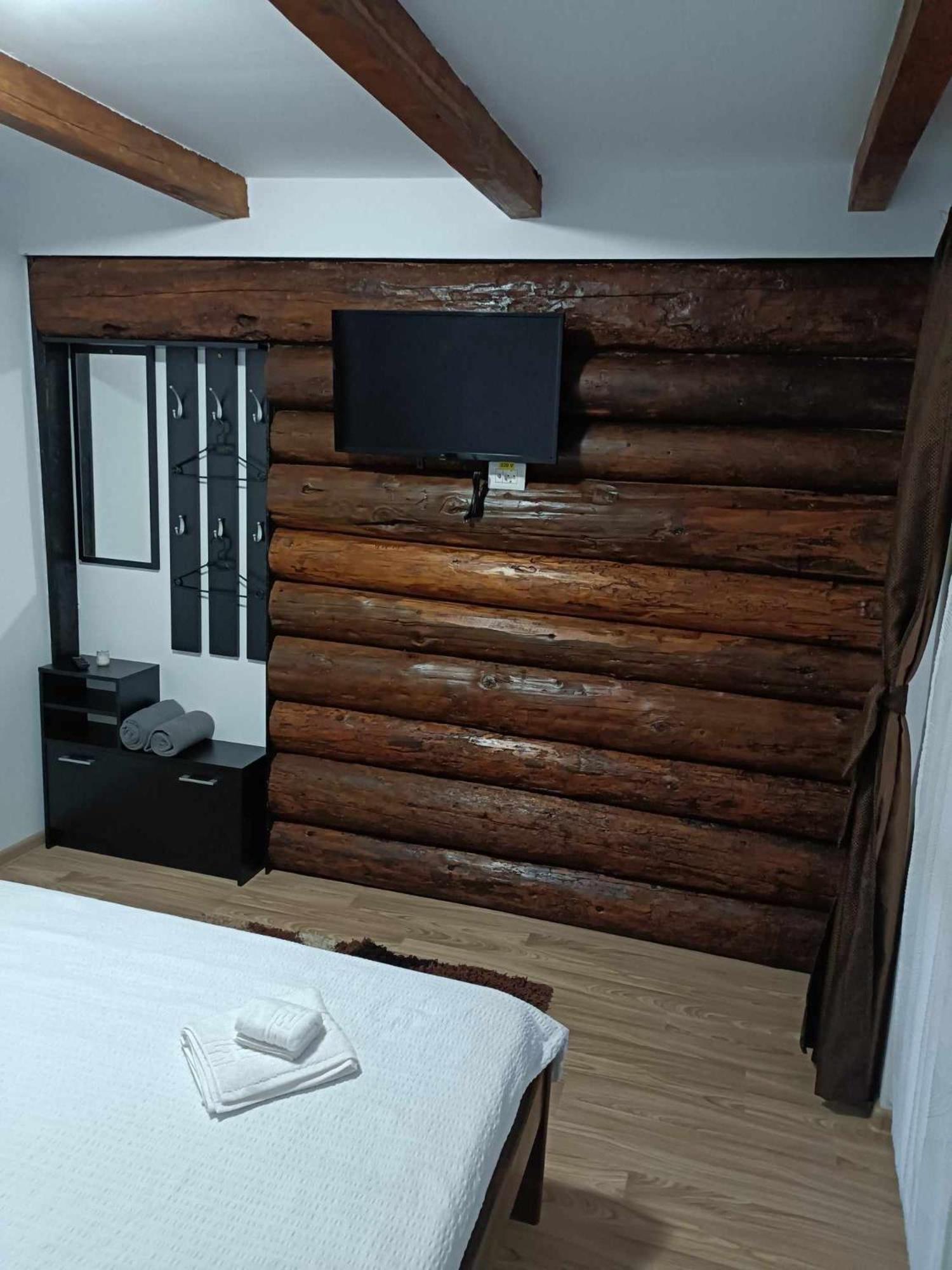 Casa Valentina Hotel Vişeu de Sus Екстериор снимка