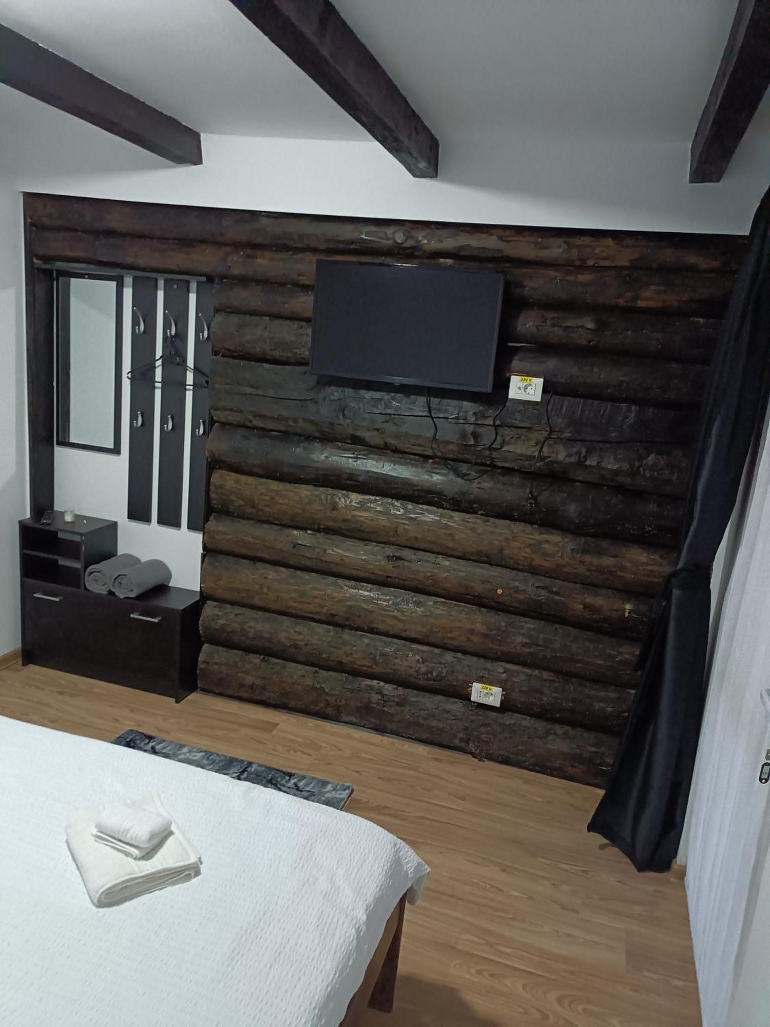 Casa Valentina Hotel Vişeu de Sus Екстериор снимка